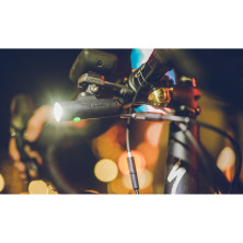 Фара передня Lezyne CLASSIC DRIVE XL 700 люменів Y13 чорний