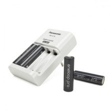 Зарядное устройство Panasonic Smart-Quick + 4 шт. Eneloop AA 2500 mAh (K-KJ55HCD40E)