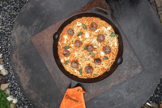 Сковорода чавунна Petromax Fire Skillet fp40 з довгою ручкою