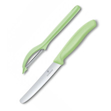 Набір кухонний Victorinox SwissClassic Paring Set (ніж, овощечистка Universal) зелений