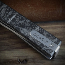Ніж Ocaso Solstice, Engraved titanium, Topo Pattern, Satin