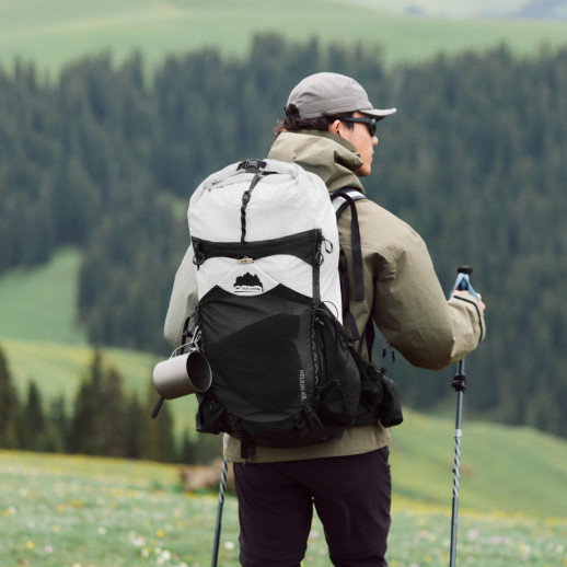 Рюкзак туристичний Naturehike Helium CNK2450XB016, 40 л, чорний, M