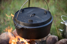 Казан-жарівня чавунна Petromax Dutch Oven ft12 плоске дно 10,8 л