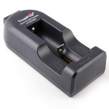 Зарядний пристрій TrustFire TR-002