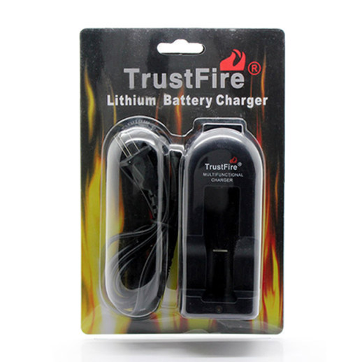 Зарядний пристрій TrustFire TR-002