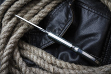 Ніж Kizlyar Supreme Dream сатин титан, сталь 440C, рукоять микарта