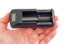 Зарядний пристрій яскравий промінь LC-15