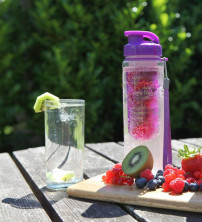 Пляшка для фруктової води Summit MyBento Fruit Infuser Bottle фіолетова 700 мл