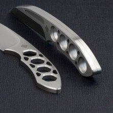 Набір з двох ножів Ocaso Duo Desk Knife Spear Point із підставкою з деревини горіха