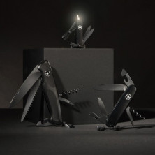 Ніж вікторінокс спартанський онікс чорний