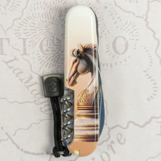 Складаний ніж Victorinox HUNTSMAN ZODIAC Шаховий кінь 1.3713.3.Z5310pk