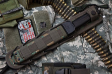 Ніж Kizlyar Supreme Alpha сатин, сталь AUS8, серрейтор, Камо піхви