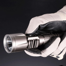 Кишеньковий ліхтар Nitecore P25 SMILODON, 960 люмен, чорний