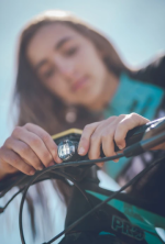 Передня велофара Lezyne FEMTO USB DRIVE FRONT червоний 15 люменів Y13