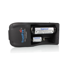 Зарядний пристрій TrustFire TR-006