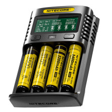 Зарядний пристрій Nitecore UM4