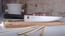 Ніж кухонний Kasumi Tora Carving. 200 mm