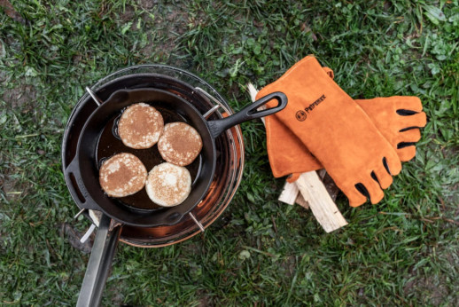 Сковорода чугунная Petromax Fire Skillet fp25 с длинной ручкой