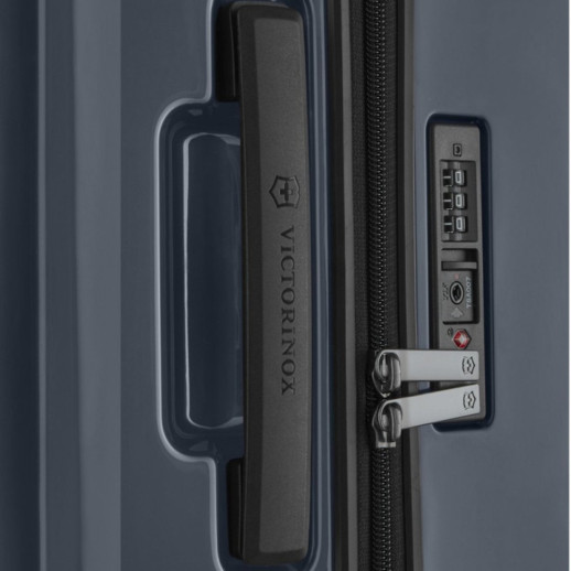 Чемодан Victorinox Travel AIROX/Dark Blue L Большой