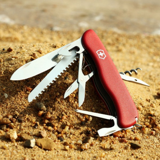 Нож Victorinox OUTRIDER красный 0.9023