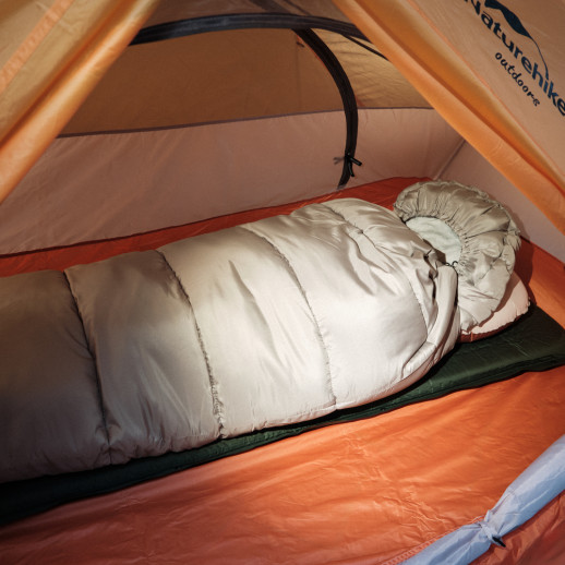 Спальник с капюшоном с обычным мешком для хранения Naturehike M400 CNK2350WS023, (1°C), правый, зеленый