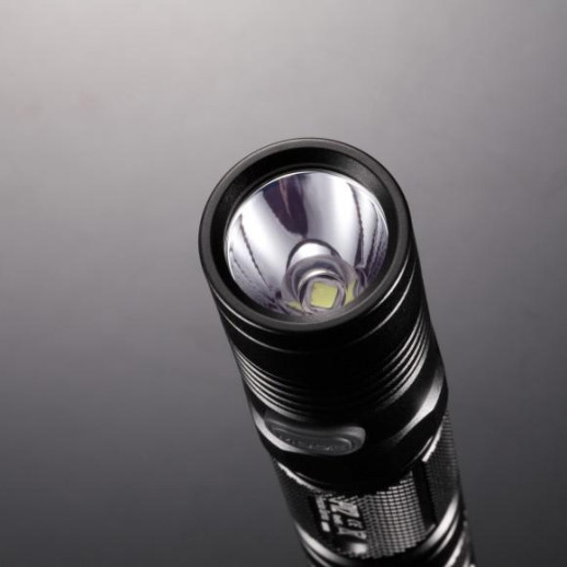 Карманный фонарь Nitecore P12, 1000 люмен, холодный