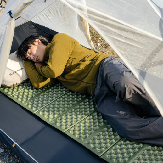 Коврик туристический складной одноместный IXPE Naturehike CNK2650WS010 с алюминиевой пленкой, 185x56x2.3 см, зеленый