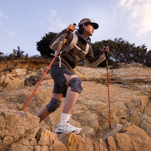 Бандаж на колено туристический с пружинной поддержкой Naturehike Qingyue CNK2650DS010, черный