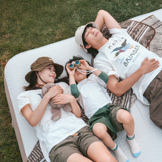 Самонадувающийся матрас, трехместный, со встроенной помпой Naturehike CNK2450WS040, 250 мм, серый