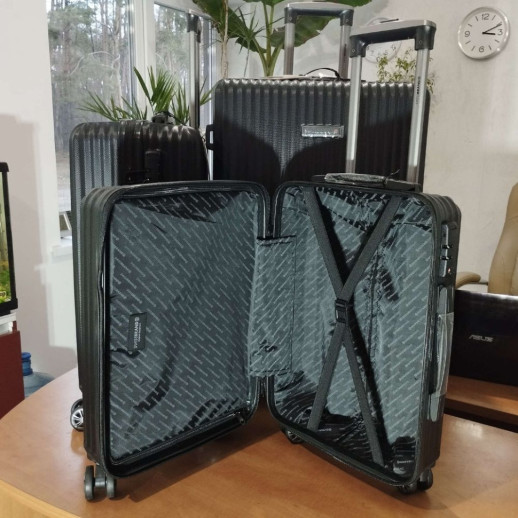 Чемодан Swissbrand Riga 2.0 (S) Black (SWB_LHRIG001S)