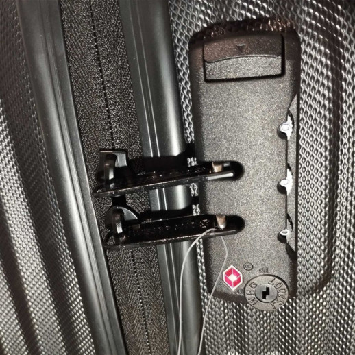Чемодан Swissbrand Riga 2.0 (S) Black (SWB_LHRIG001S)