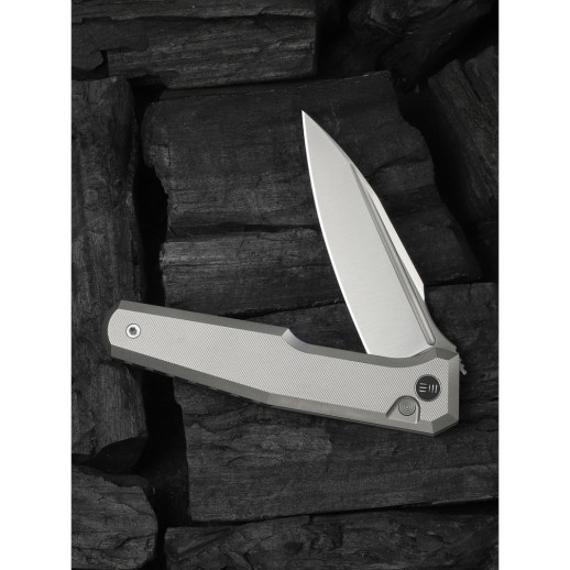 Нож складной туристический Weknife Dressytak (8.6 см) Bohler M390 / Titanium серый