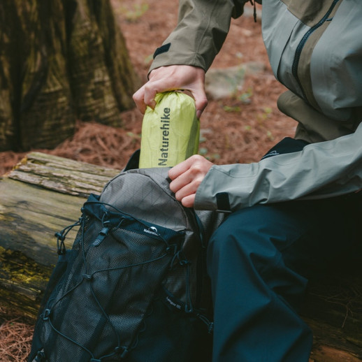 Дождевик-пончо легкий с рукавами Naturehike CNK2620FS011, L, желтый