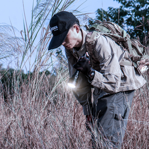 Wuben H8 Se Cree Xhp35HI (Витринный образец)