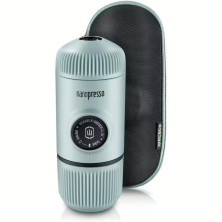 Портативная эспрессо-кофеварка Wacaco Nanopresso голубая с чехлом