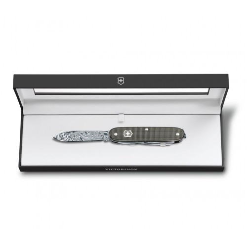 Нож Victorinox Pioneer X Damast 0.8231.J16