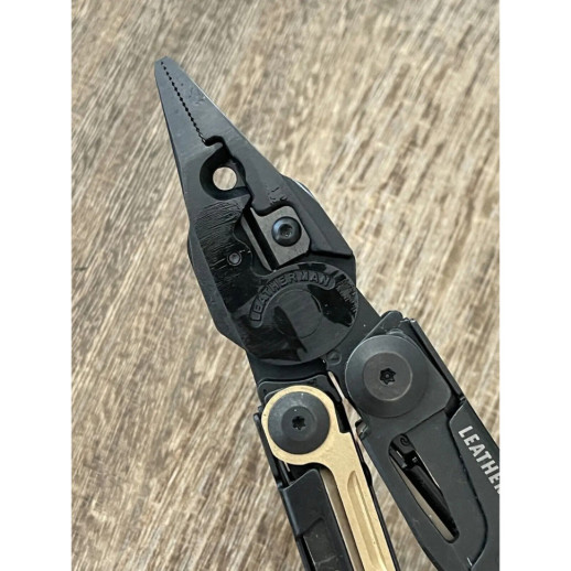 Мультитул Leatherman MUT EOD black, чехол Molle (олива), картонная коробка