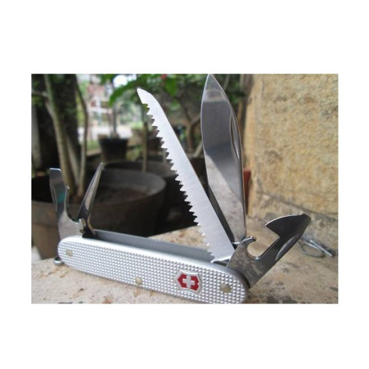 Нож Victorinox Farmer 0.8241.26