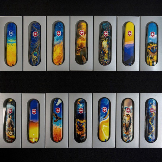 Складной нож Victorinox SPARTAN UKRAINE ДНК Украинца 1.3603.3.T3270pw