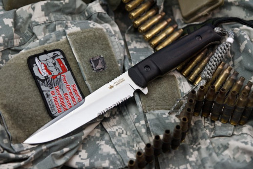 Нож Kizlyar Supreme Alpha сатин, сталь AUS8, серрейтор, камо ножны