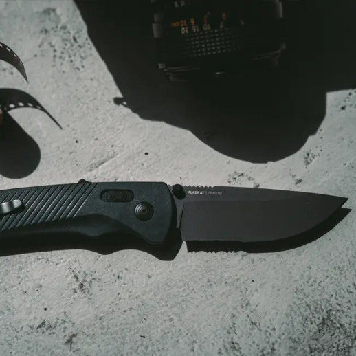 Нож SOG Flash AT, Urban Grey, Partially Serrate (SOG 11-18-06-41)