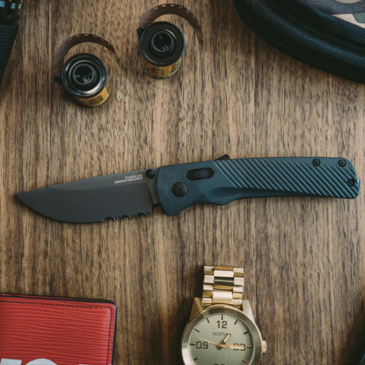 Нож SOG Flash AT, Urban Grey, Partially Serrate (SOG 11-18-06-41)