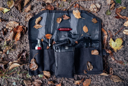 Подсумок для инструмента с креплением под насест KOM Cycling SR02