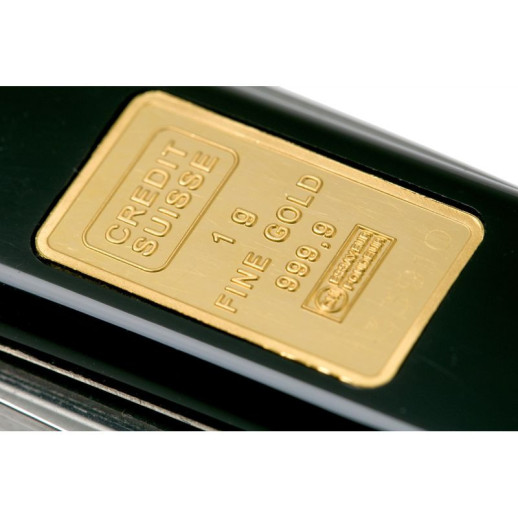 Подарочный складной нож-брелок Victorinox CLASSIC WITH GOLD INGOT 1 GR. 0.6203.87