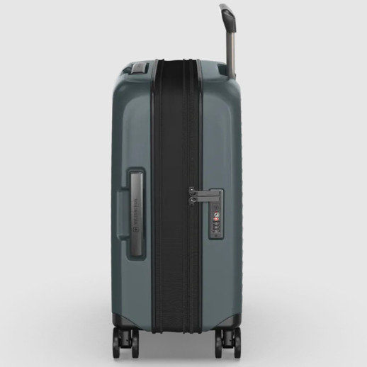 Чемодан Victorinox AIROX Advanced Storm Маленький
