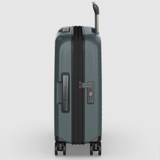 Чемодан Victorinox AIROX Advanced Storm Маленький