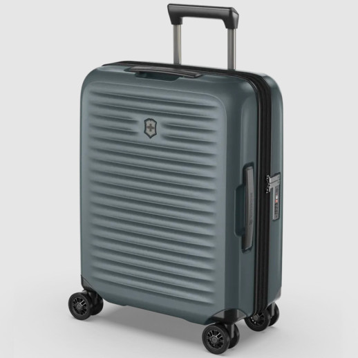 Чемодан Victorinox AIROX Advanced Storm Маленький