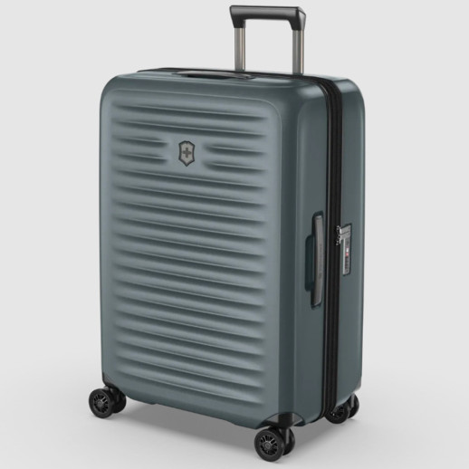 Чемодан Victorinox AIROX Advanced Storm Средний
