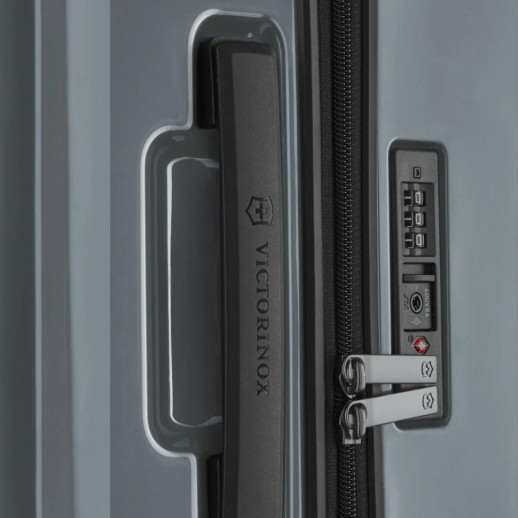 Чемодан Victorinox AIROX/Silver Большой